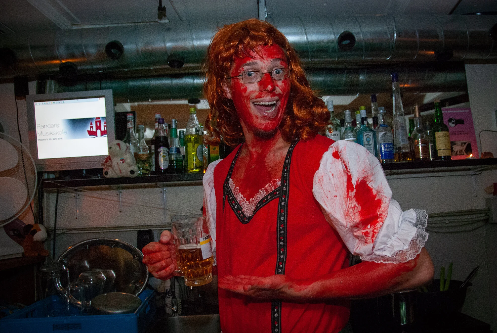 2009-10-30_(Heidi goes Halloween-4).jpg
