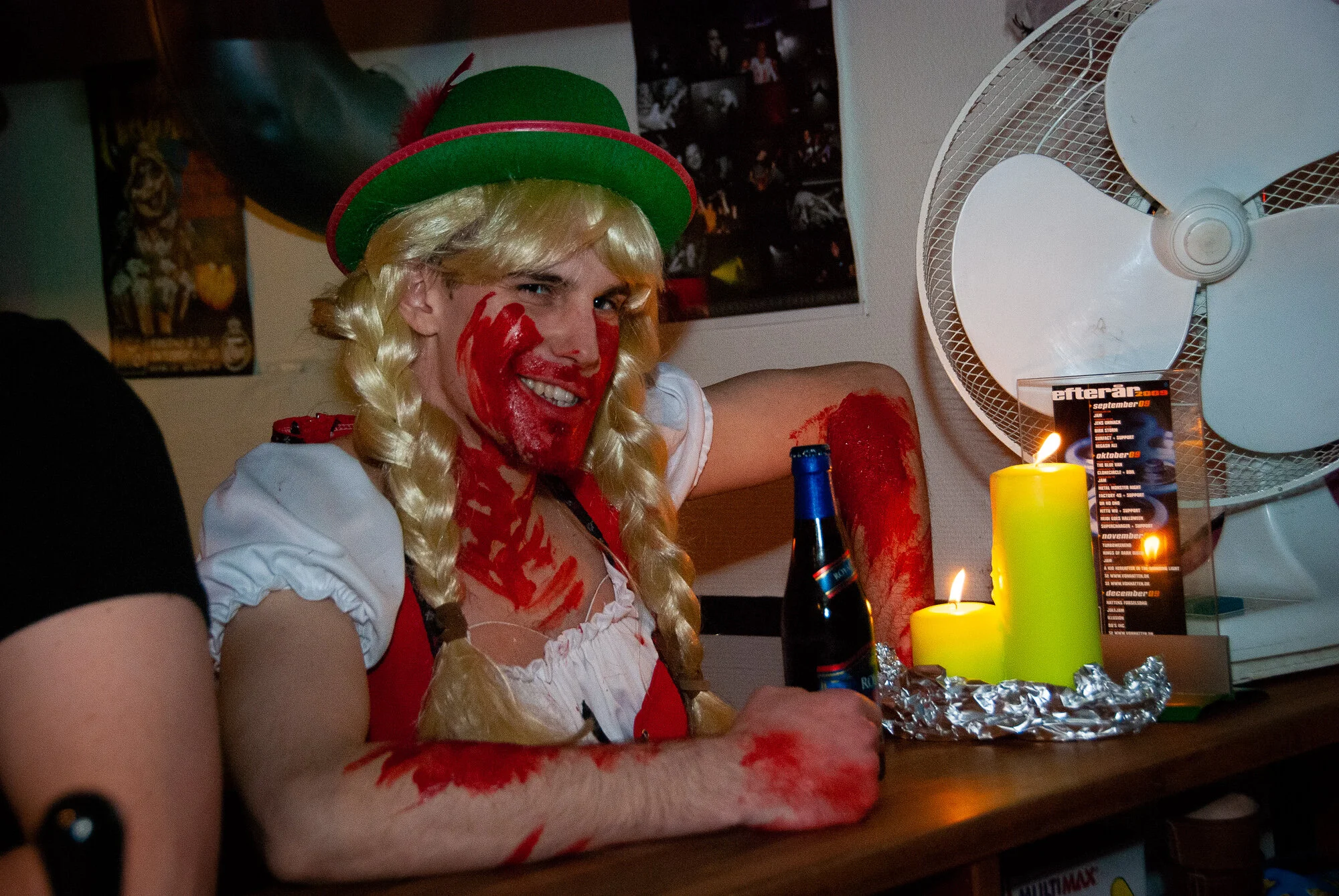 2009-10-30_(Heidi goes Halloween-5).jpg