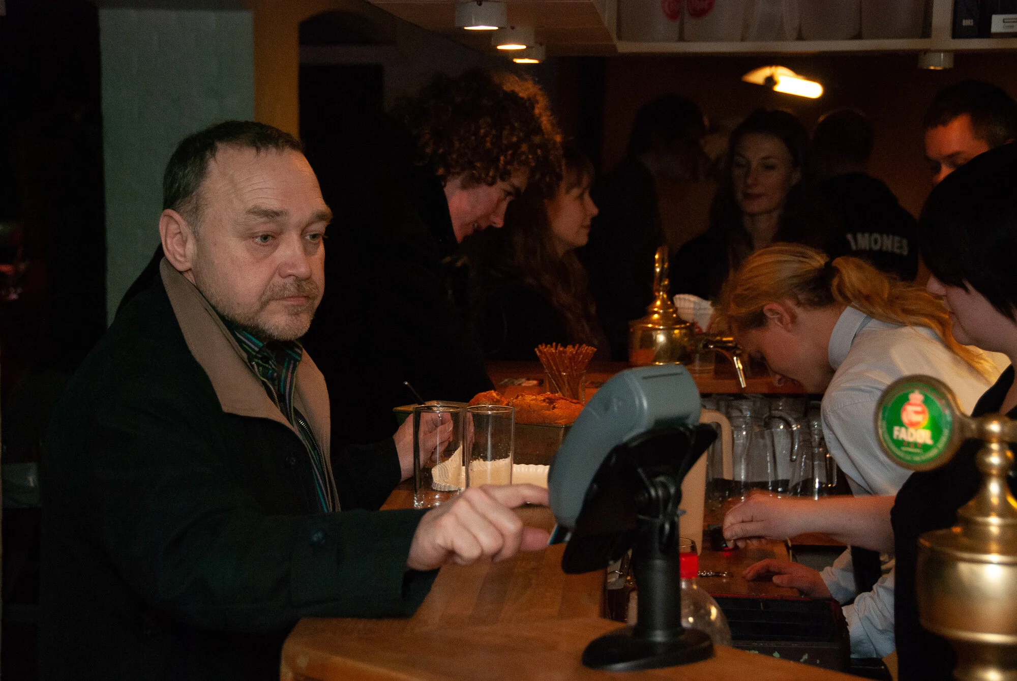 2009-12-05_(Hatten 28-24).jpg
