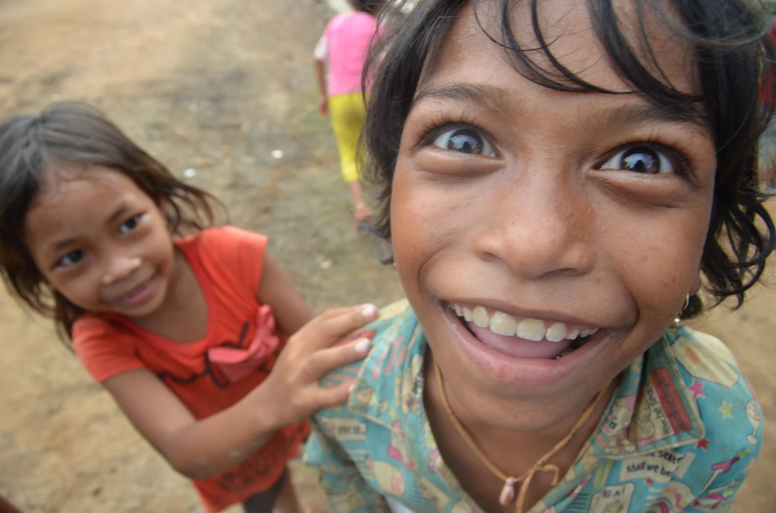 Cambodia 2015: New water pump installed at Kampong Phluk (Video)