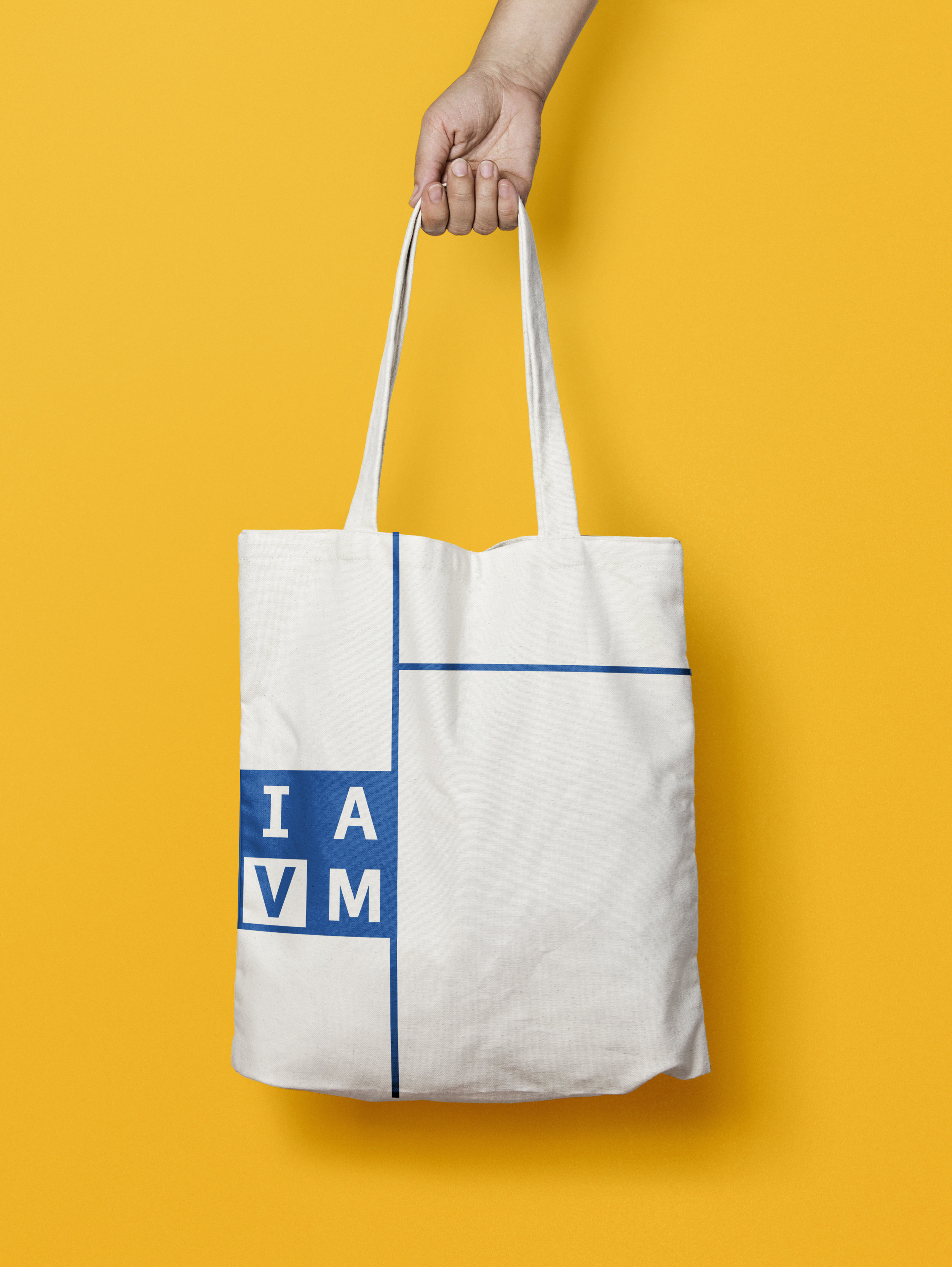 IAVM_Tote_01.jpg
