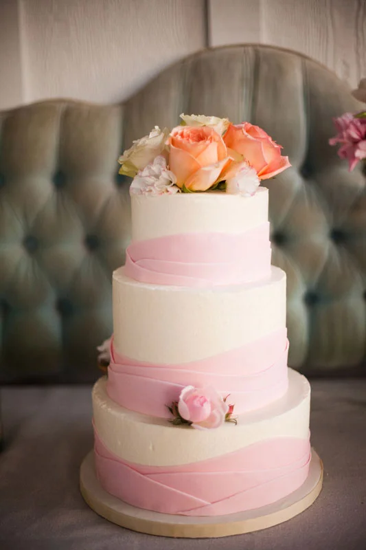 patisserie_angelica_Wedding_Cake_PInk_White_Flowers.jpg