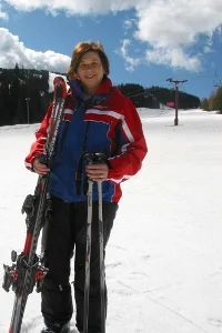 Bev Roberts.jpg