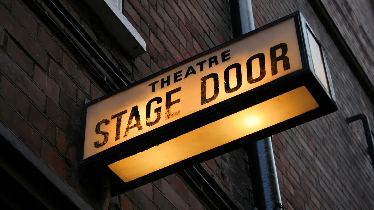 stage-door2.002.jpg
