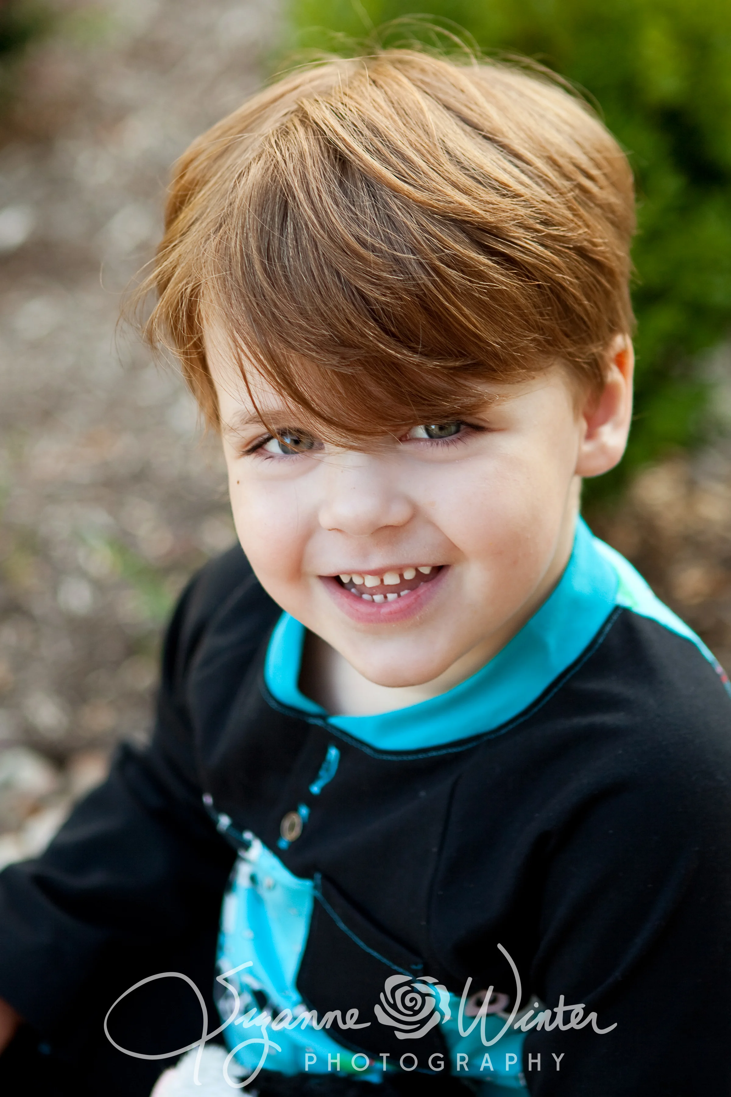 How do you get this kind of natural smile???? Well, let them do silly faces of course!!!!