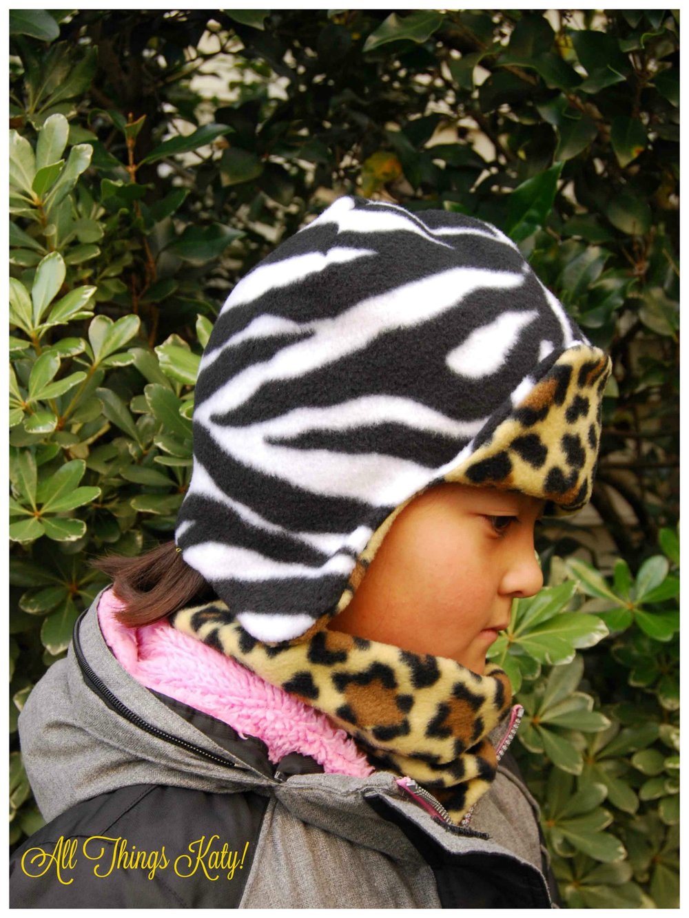 fleece_acc_zebra_hat_side_wm.jpg