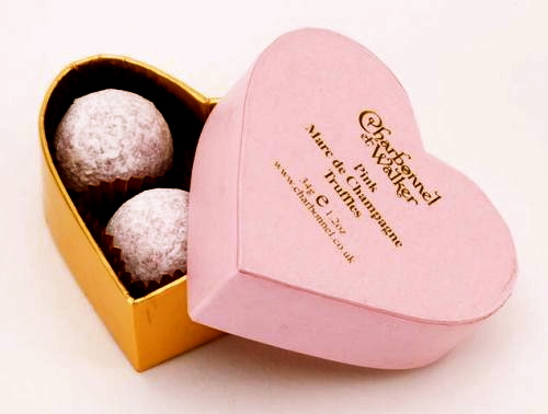 Mini%2520Pink%2520Champagne%2520Truffle%2520%2520Heart%252034g+2.jpeg