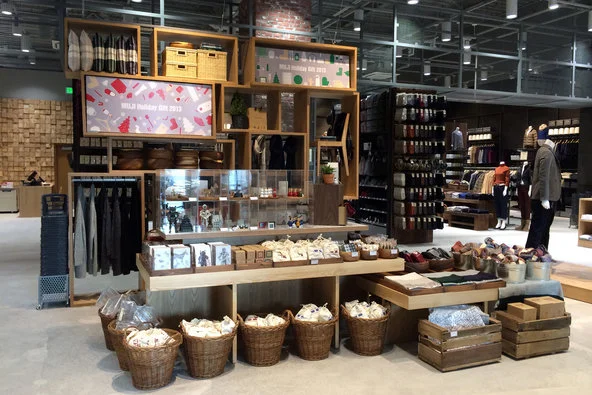 13muji-hodge-tmagArticle.jpg