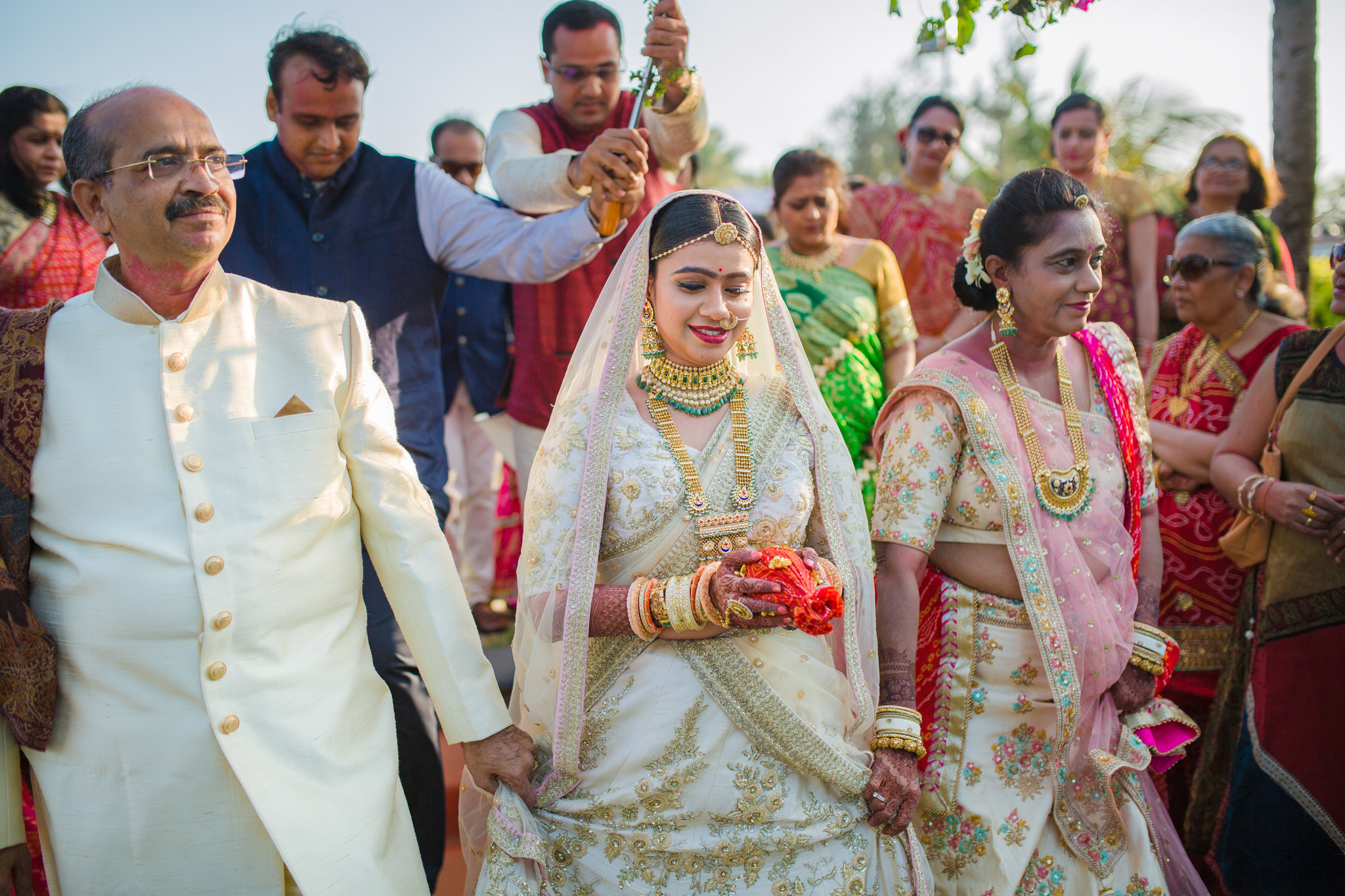 RushabhRiddhi_DestinationWedding_TempleBay_Mahabalipuram_075.jpg