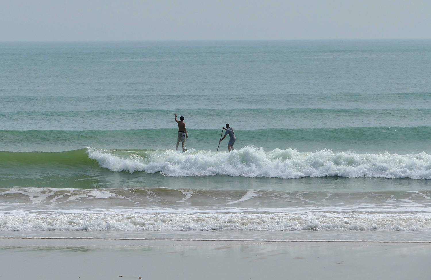 Cours de perfectionnement dans les vagues