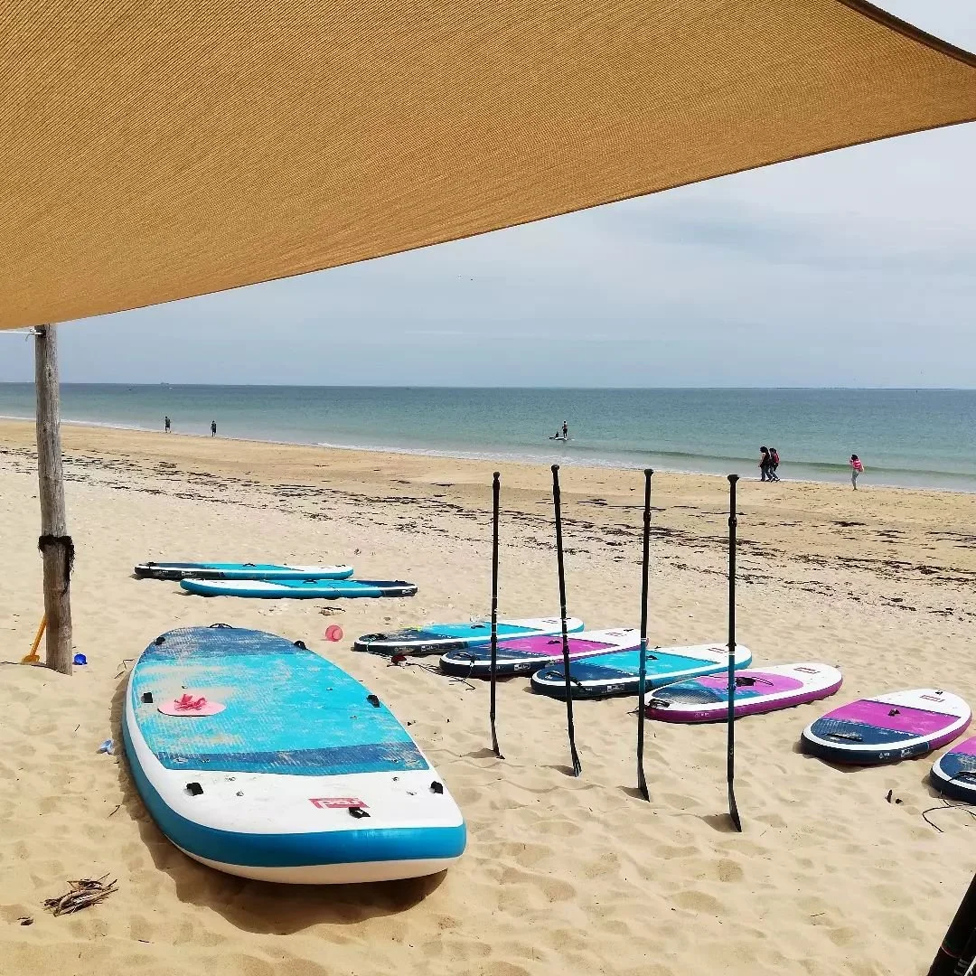 Le micro-climat r&eacute;tais n'a pas op&eacute;r&eacute; aujourd'hui, la pluie a &eacute;t&eacute; pr&eacute;sente toute la journ&eacute;e ! On se retrouve demain, vendredi 30 ao&ucirc;t, apr&egrave;s-midi, avec de belles &eacute;claircies et peut-&