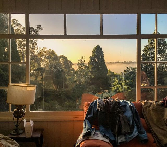 Early morning light. Mist caught in the valley. Last chance to soak it all up before returning to the city that never goes dark, where anything and everything gets caught in its valleys.
See you next time, home. Miss you already.
#NYC #Melbourne #Family #andback #tokisstheshitoutofthegfandkitties