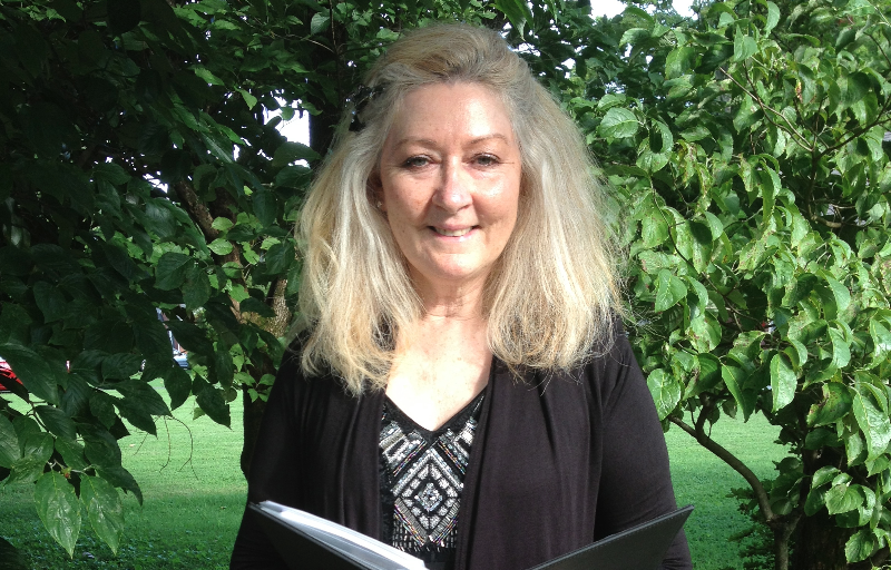NashVILLE WEDDING OFFICIANT ZELDA SHELDON AT YOUR SERVICE. Lawfully recognized ORDAINED OFFICIANT MINISTER in state of tn