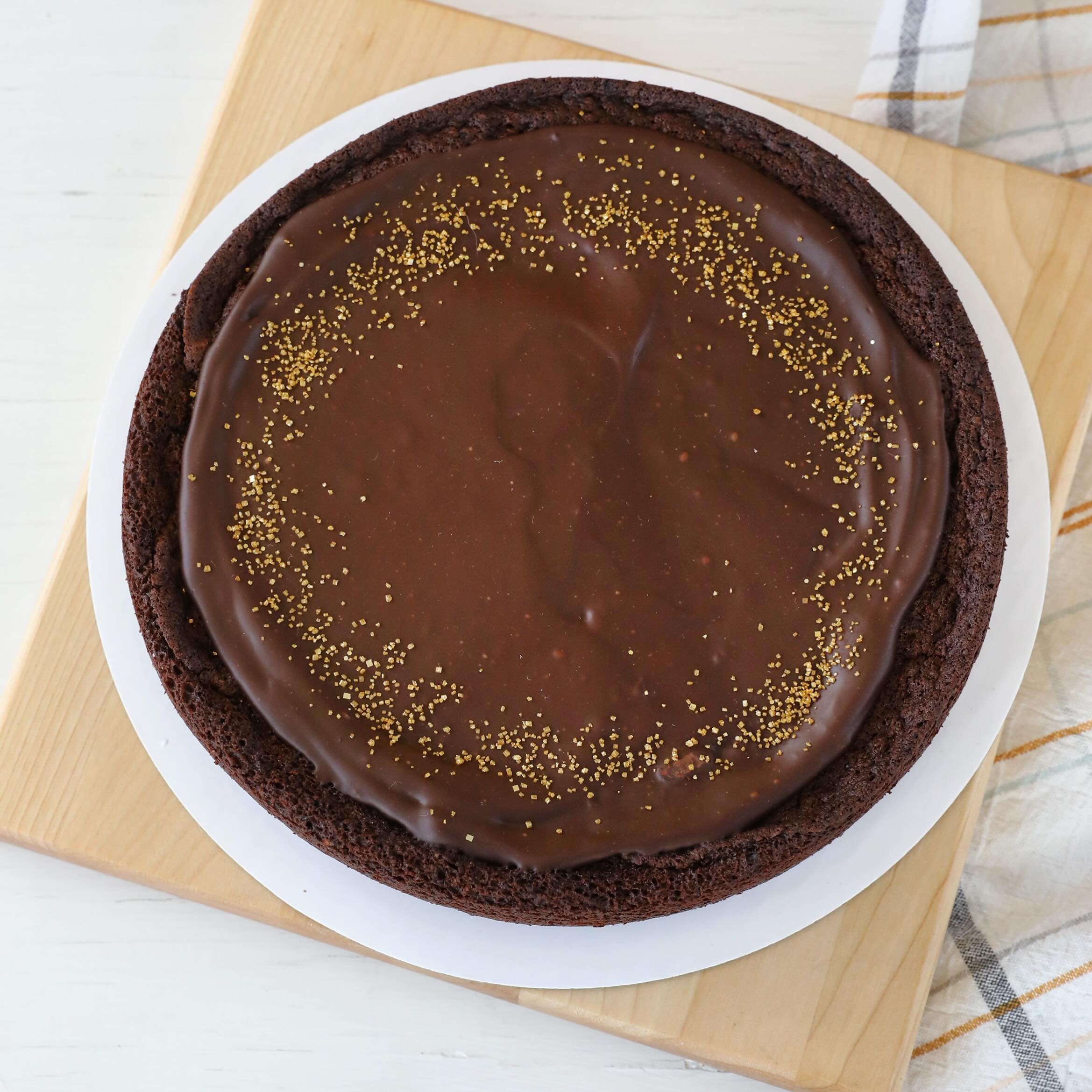Vegan Chocolate Torte 🤎

Available by special order, and also on our Mother&rsquo;s Day menu! Ordering links in bio. 

#chocolate #torte #dessert #gfdessert #glutenfree #vegan #minneapolis #twincitiesfoodie #onlyinmn #glutenfreebakery #siftglutenfre