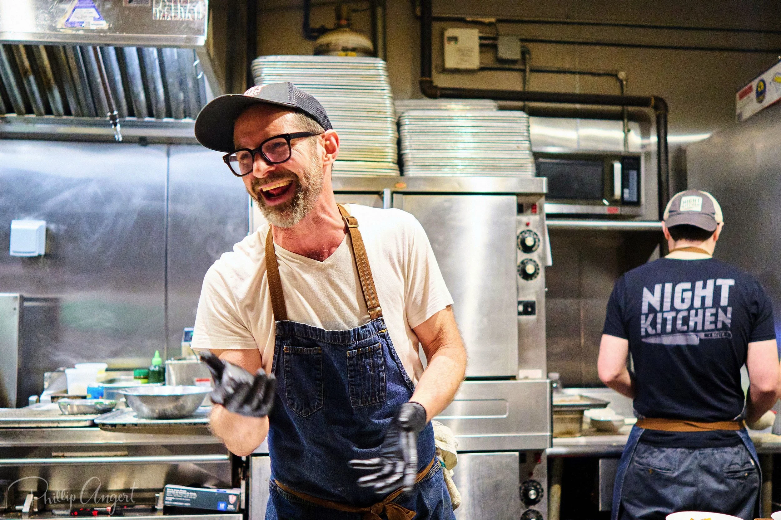 037PHL09582NightKitchen20260410PhillipAngert.jpg