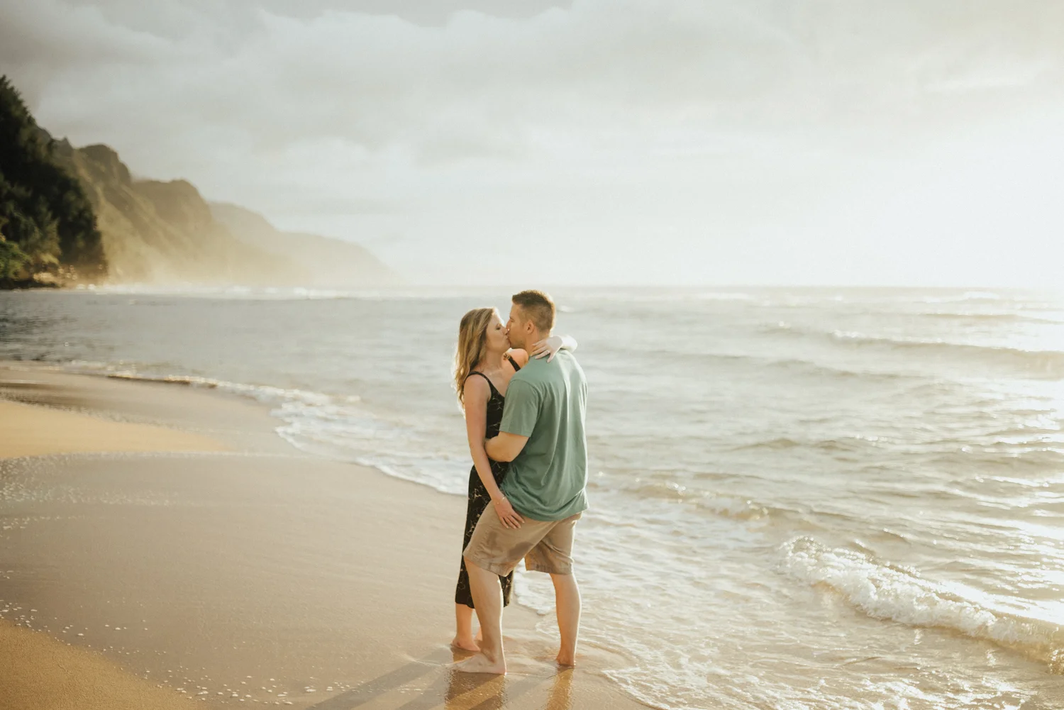 Kauai-Hawaii-engagement-photos-19.jpg
