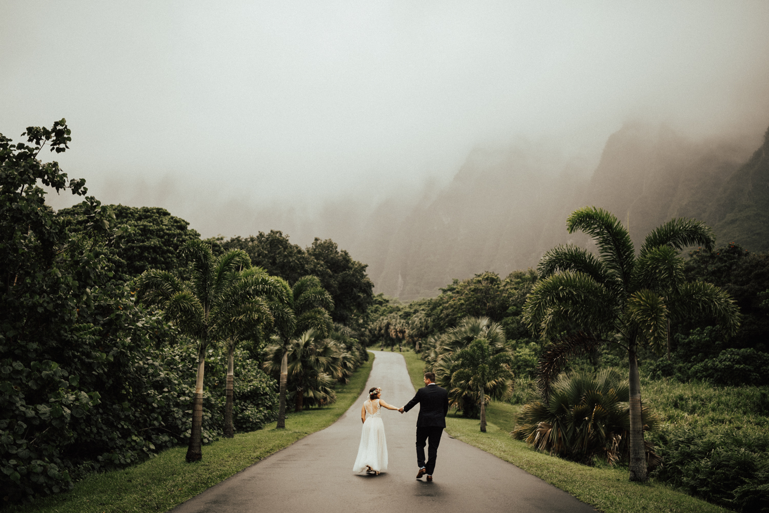 adventurous-Hawaii-elopement-photographers-28.jpg