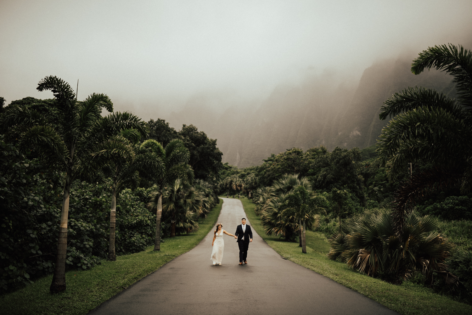 adventurous-Hawaii-elopement-photographers-32.jpg