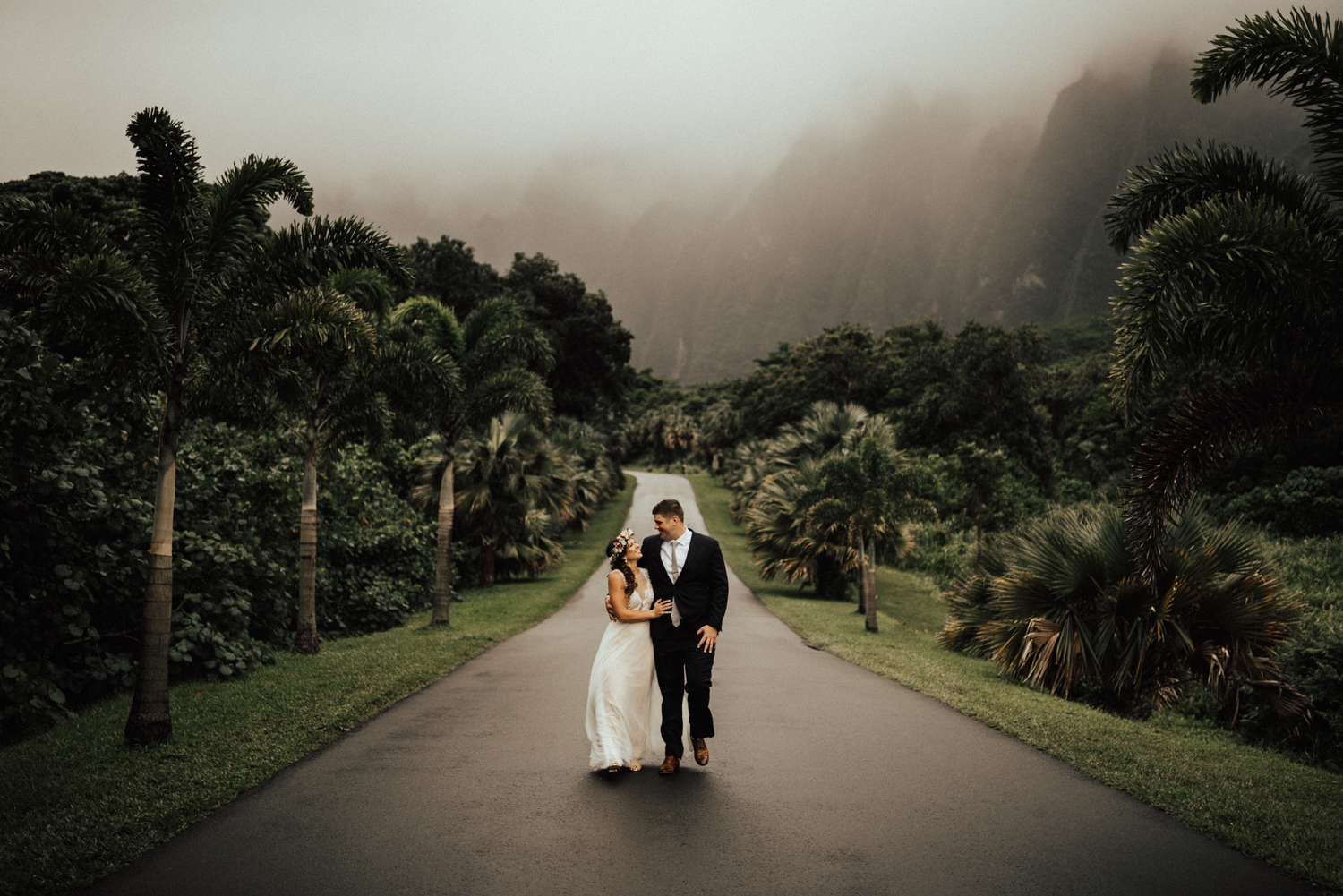 adventurous-Hawaii-elopement-photographers-33.jpg