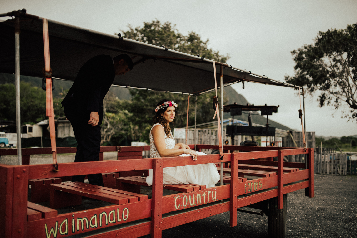 adventurous-Hawaii-elopement-photographers-41.jpg