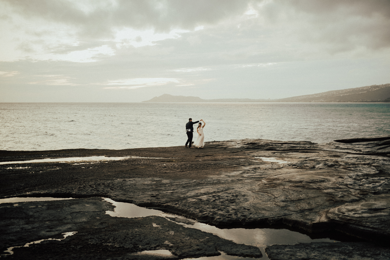 adventurous-Hawaii-elopement-photographers-76.jpg