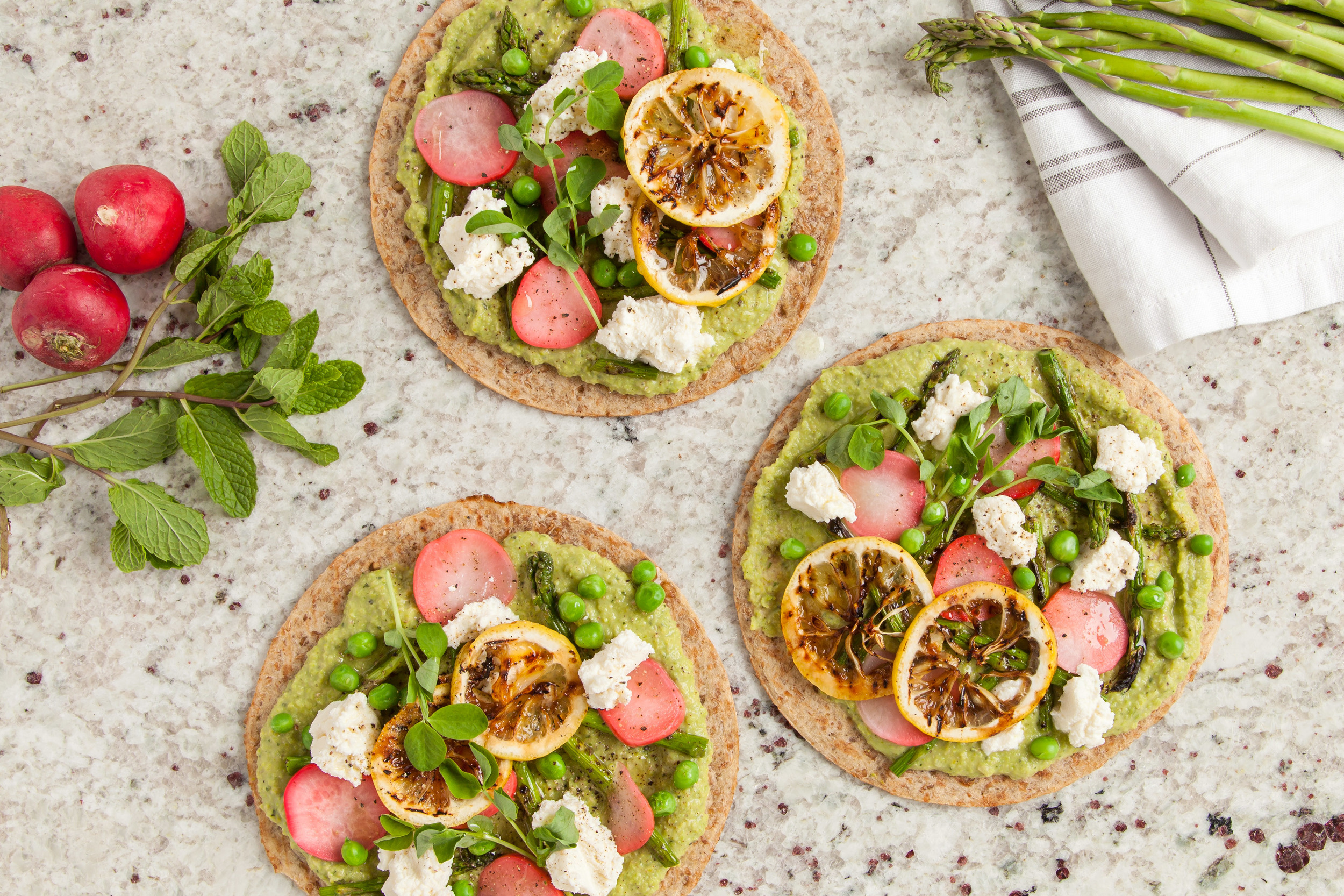 Grilled-Flatbread-Minted-Pea-Hummus_33.jpg