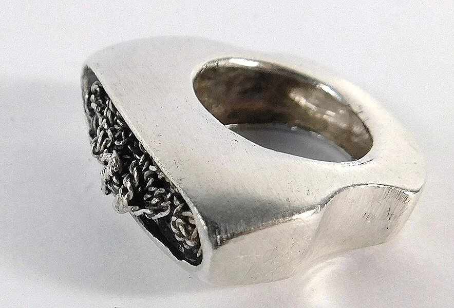 Signature-and-chain-ring-4.jpg