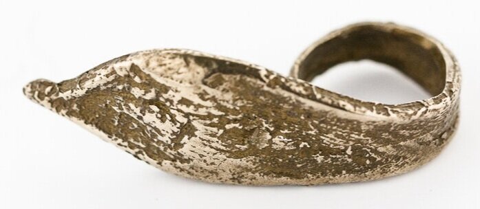 WISTERIA POD RING- BRONZE