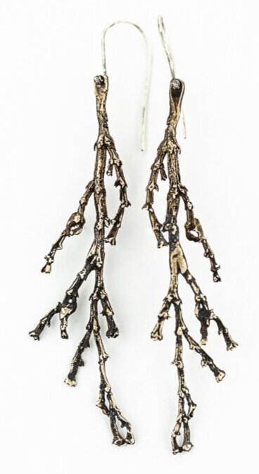 JUNIPER BRANCH EARRINGS- BRONZE