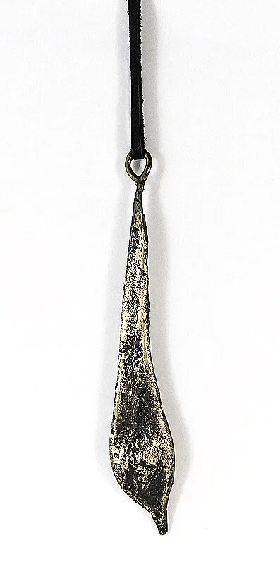 Wisteria-pod-pendant-br5.jpg