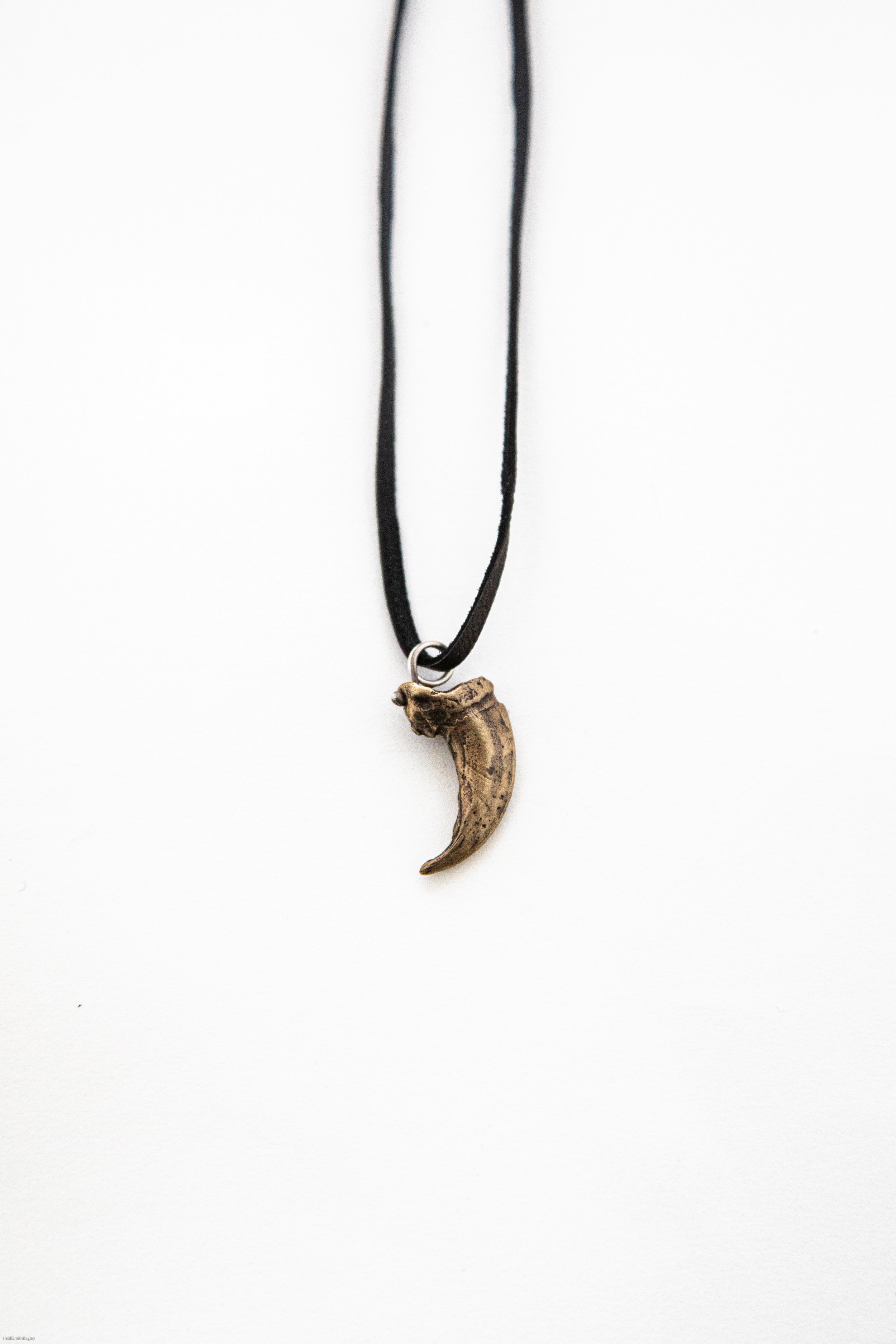 Wolf Claw Bronze