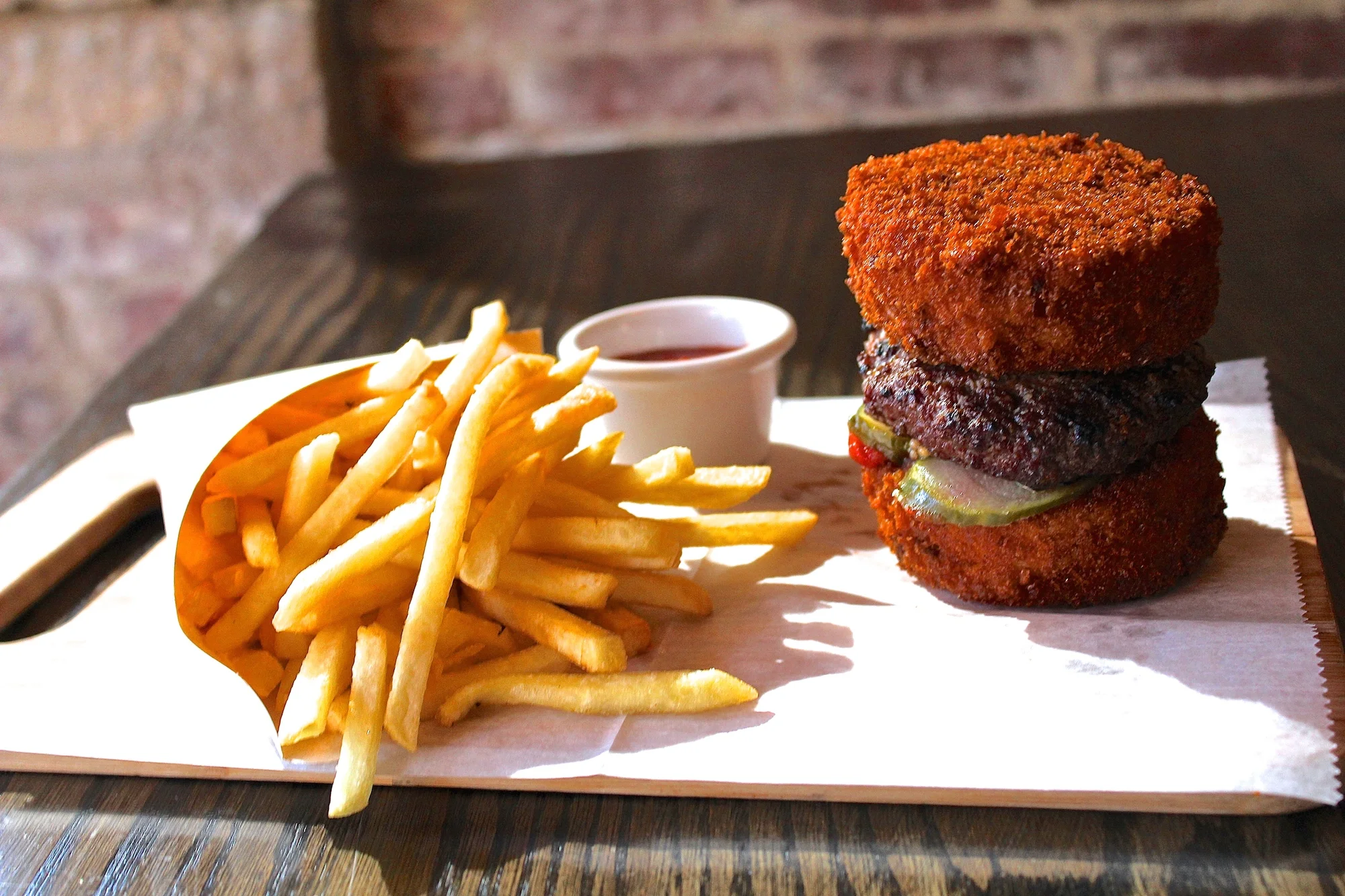 snowdonia-mac-and-cheese-burger.jpg