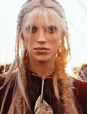 MODERN HIPPIE GIRL OUT WEST
