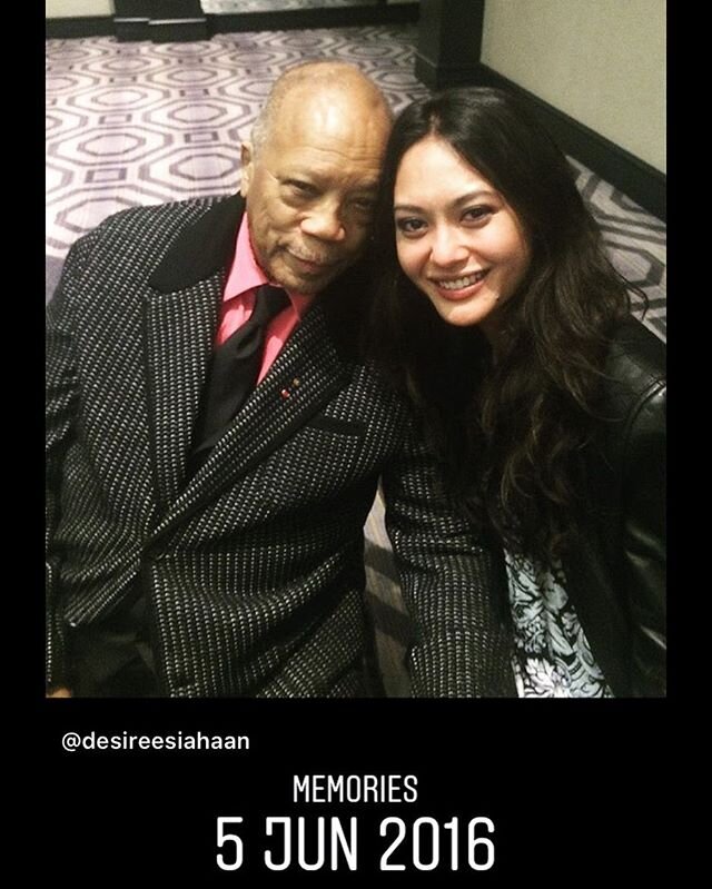Popped up in my memories feed.🗓When I had the pleasure of meeting the iconic Quincy Jones @quincydjones Shared a lovely soulful moment with this generous spirited, beyond gifted, award-winning (many times over), cool classy legend🌟#quincyjones #fla
