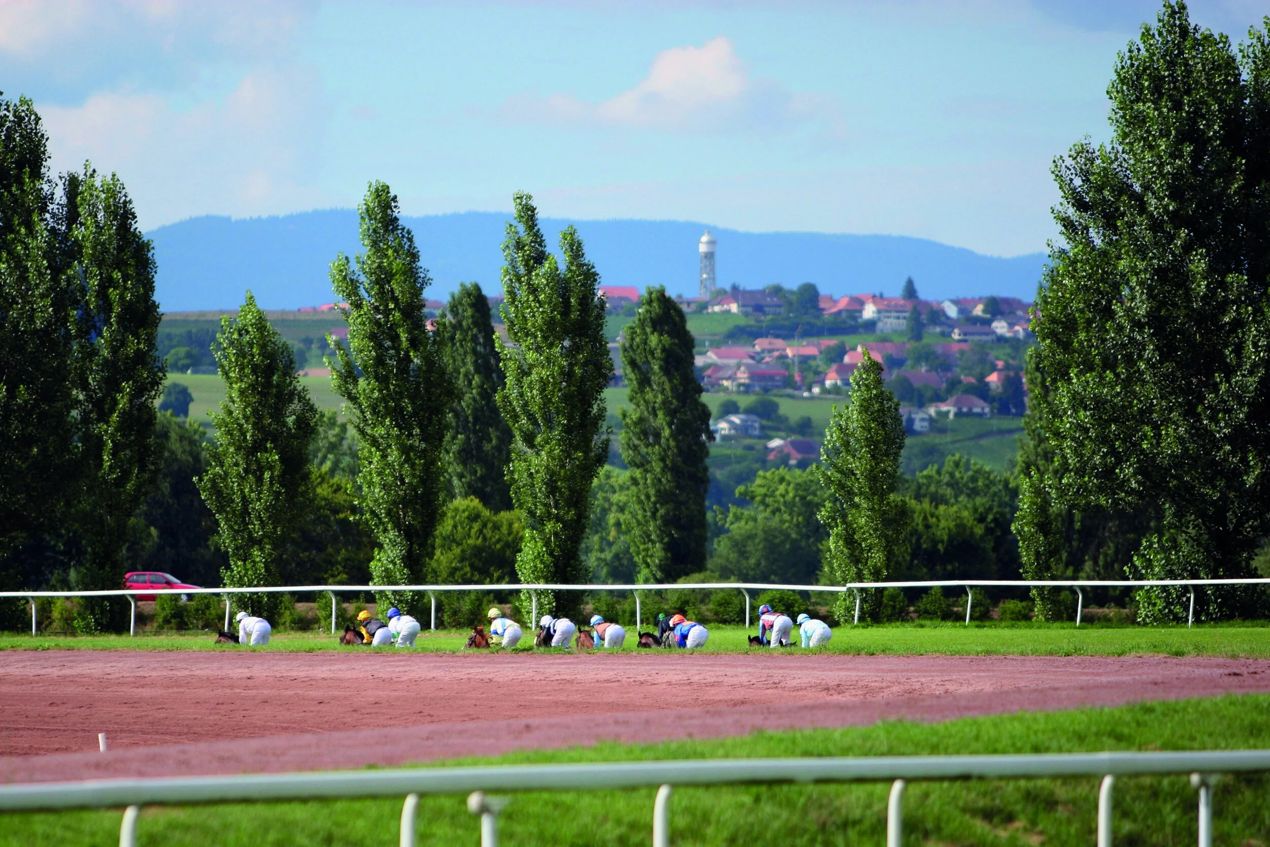 Racing in Switzerland - it's not just about racing on snow! | Trainer ...