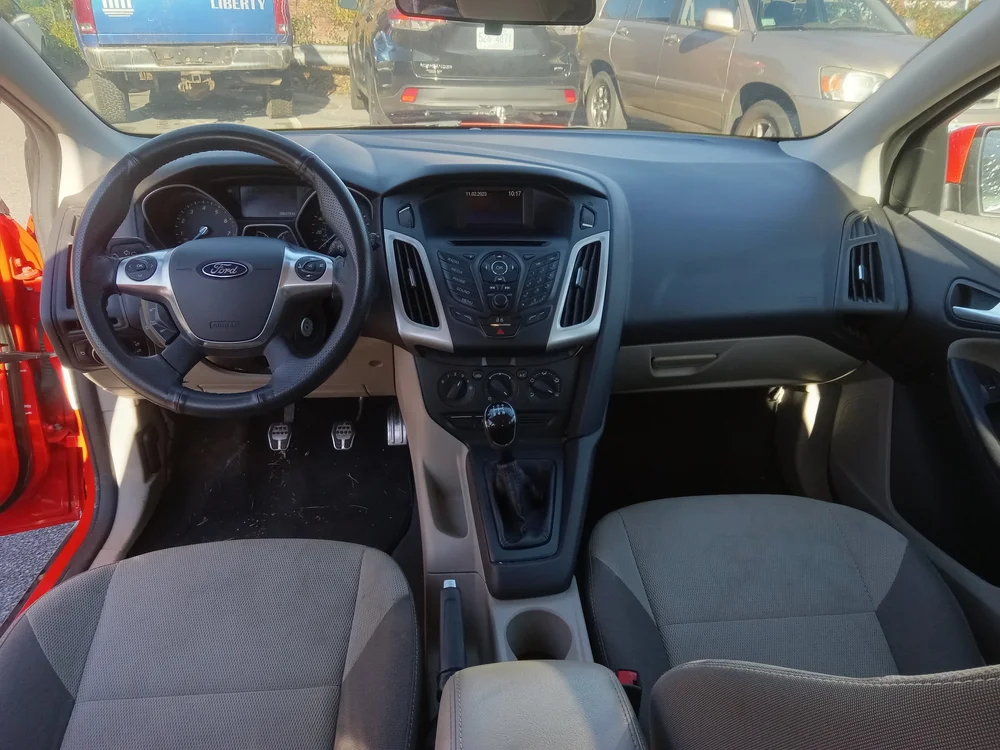 2014 Ford Focus SE — Reliance Auto