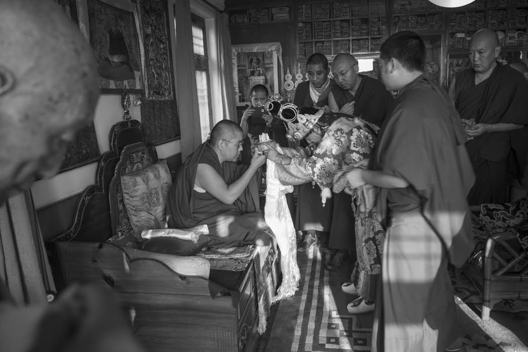 In trance, Nechung Oracle presents a universal offering to H.E. Ling Rinpoche