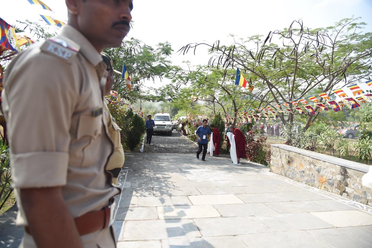 His Holiness arrives. Photo by Tanya Agarwal