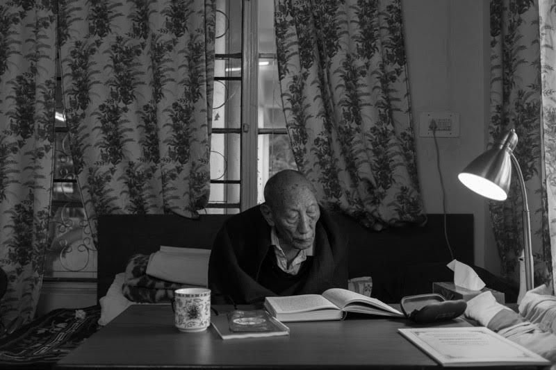 Where Rinpoche reads