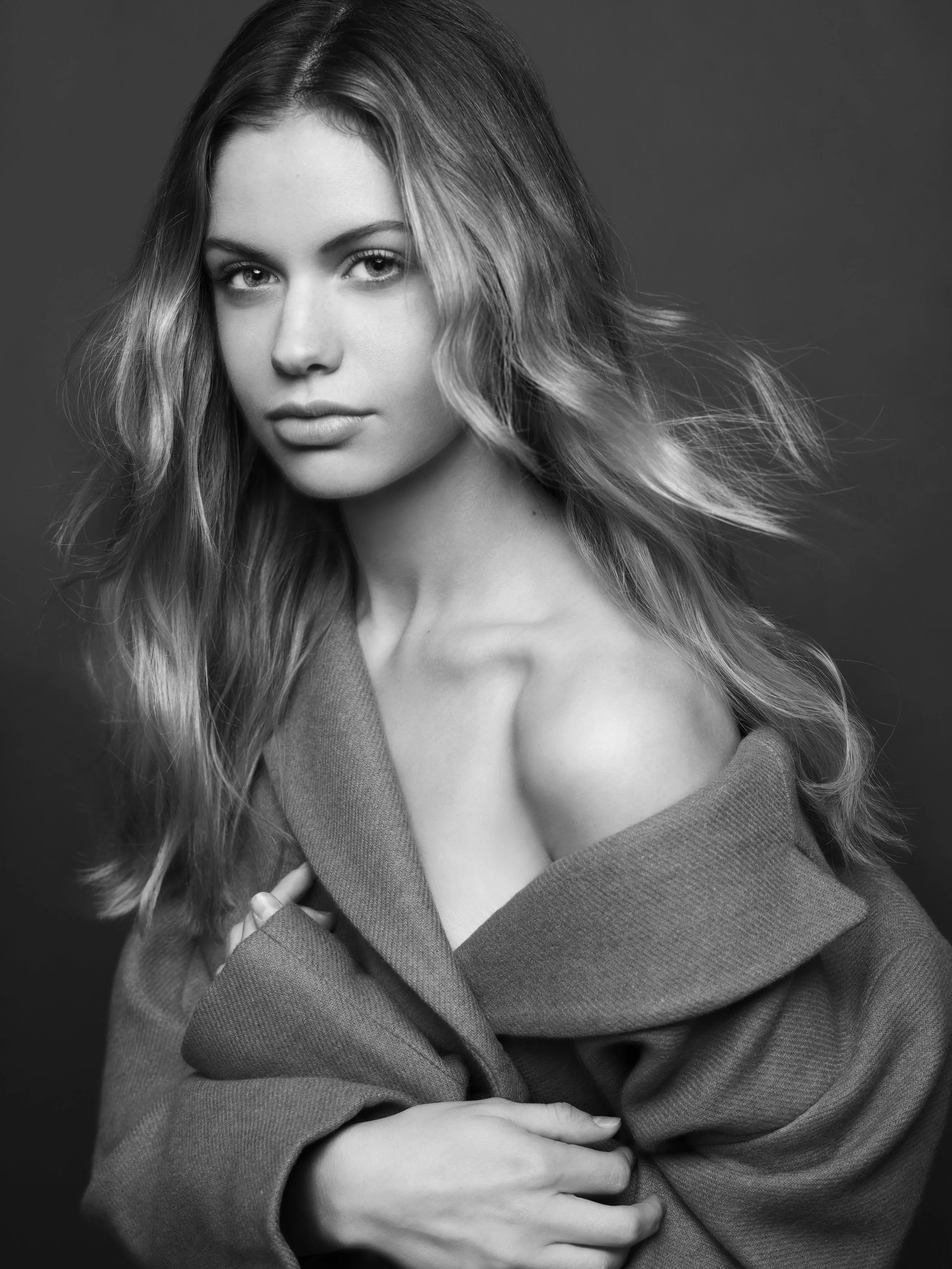 Maddie - Jan 20190337-print BW.jpg