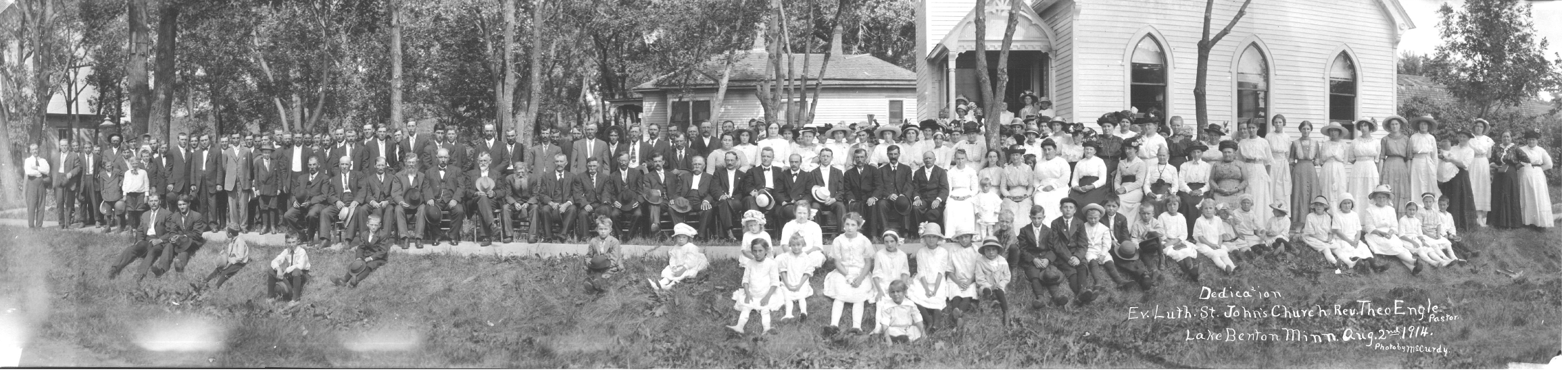 Members gather to dedicate the old Church building in 1914.