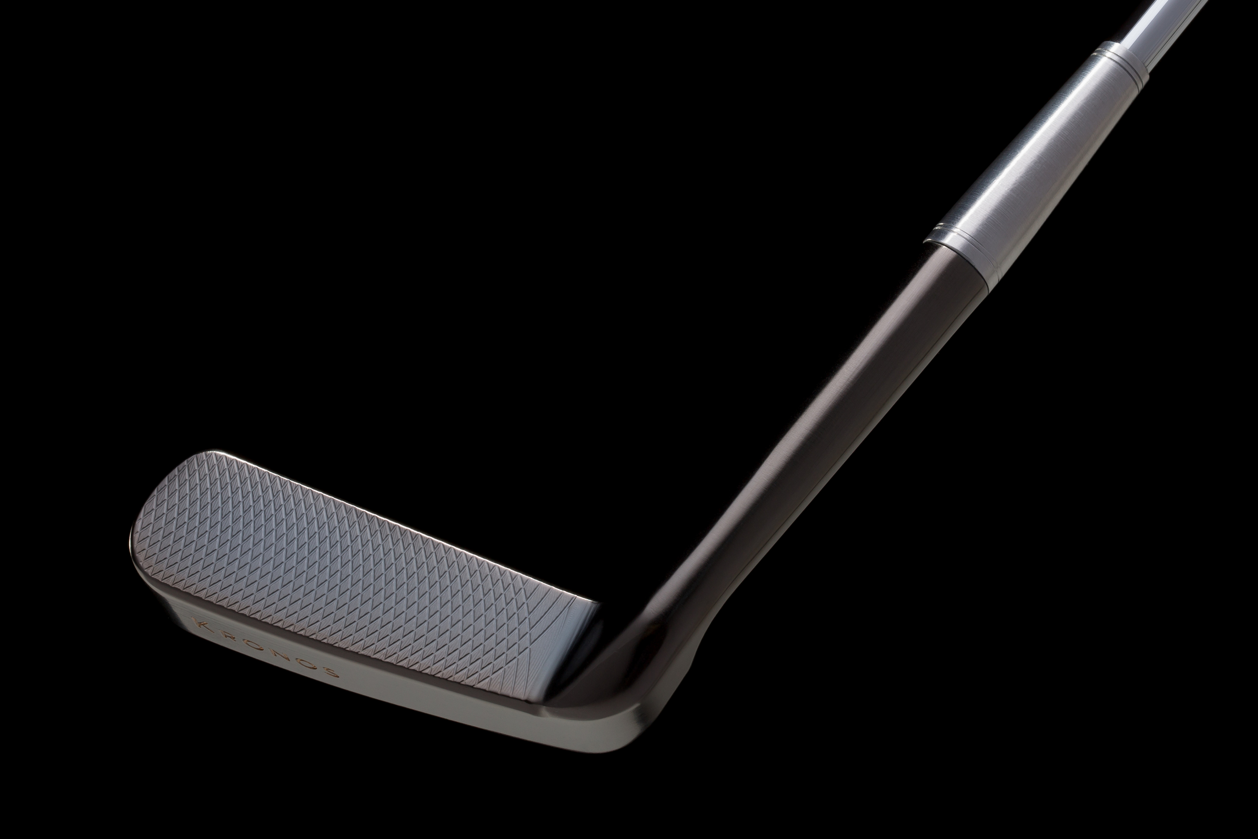 Face view of D'arcy putter dark grey