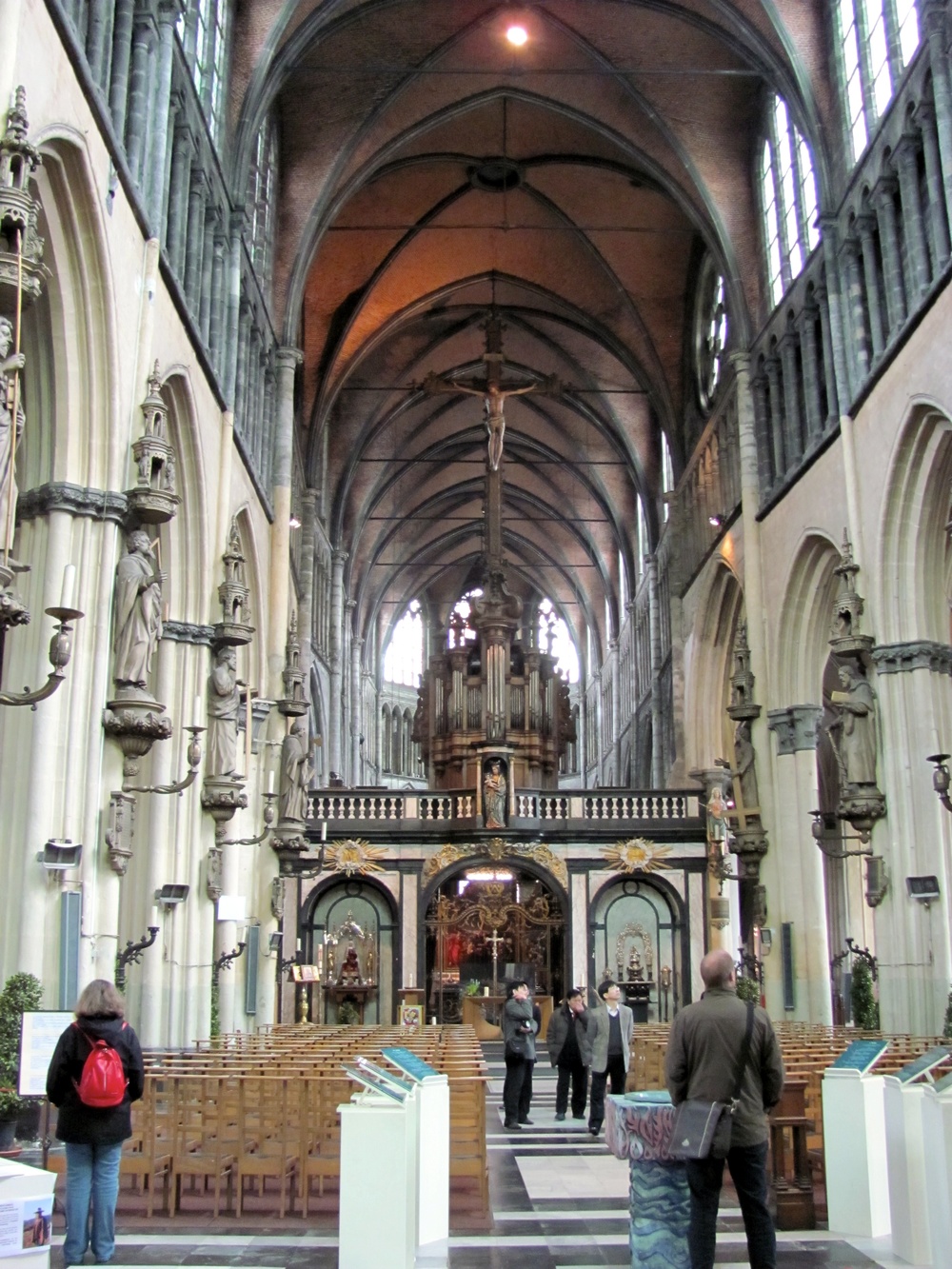  Sint-Salvatorskathedraal, Bruges, Belgium, VHS 2010 