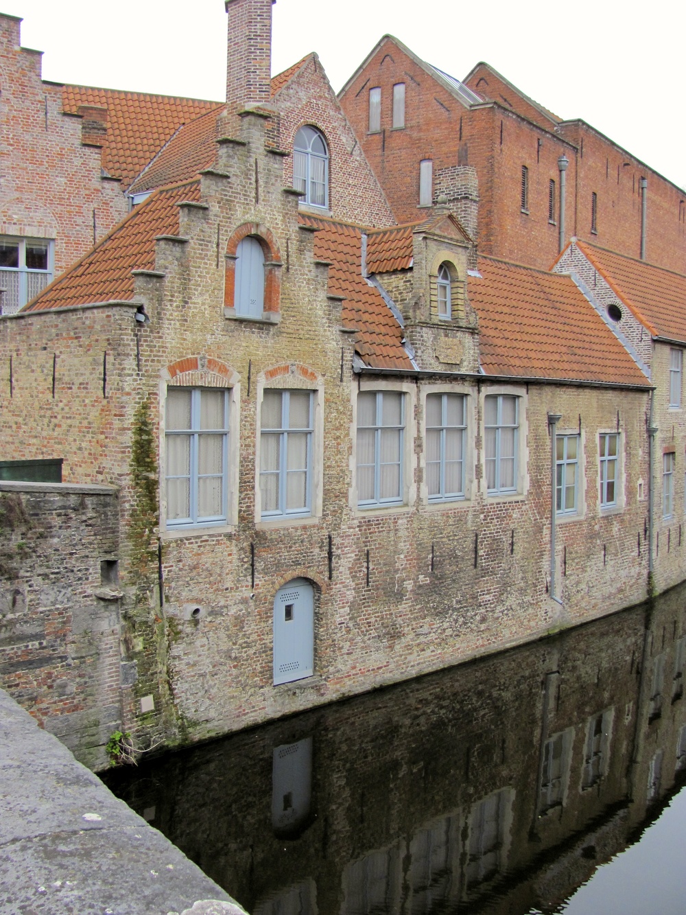  Building facade on canal, Bruges, Belgium, VHS 2010 