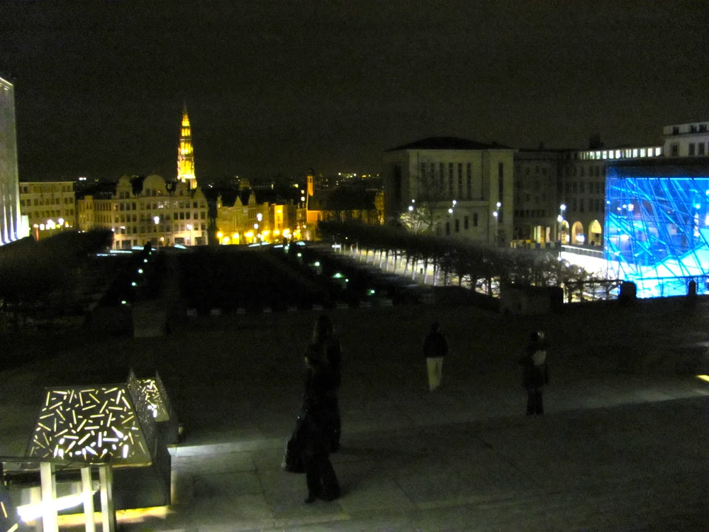  View of Old City over the Les Fontaines du Jardin Lateral du Mont des Arts, Meeting Centre pavilion by A2RC Architects on right, Brussels, Belgium, VHS 2010 