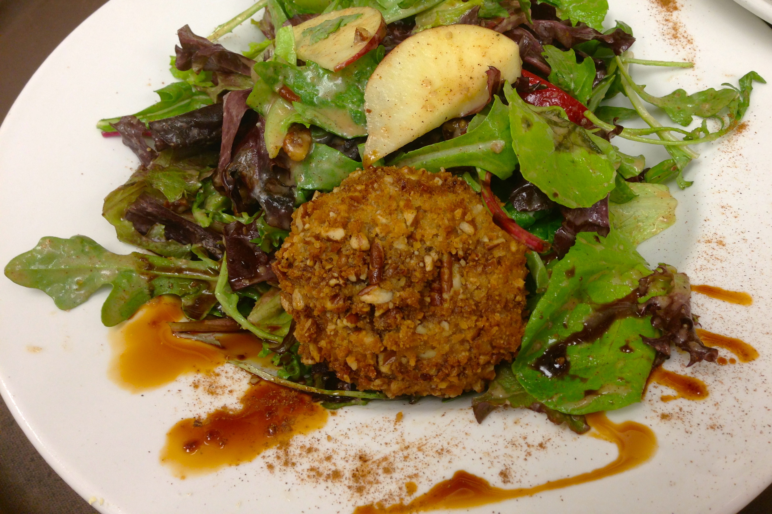 Apple & Goat Cheese salad with Cinnamon Vinaigrette