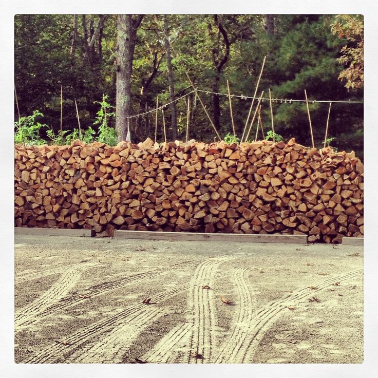 Assembling wood isn’t our favorite thing to do- but if it looks nice, Home Gig’s creative team thinks it’s worth the effort!