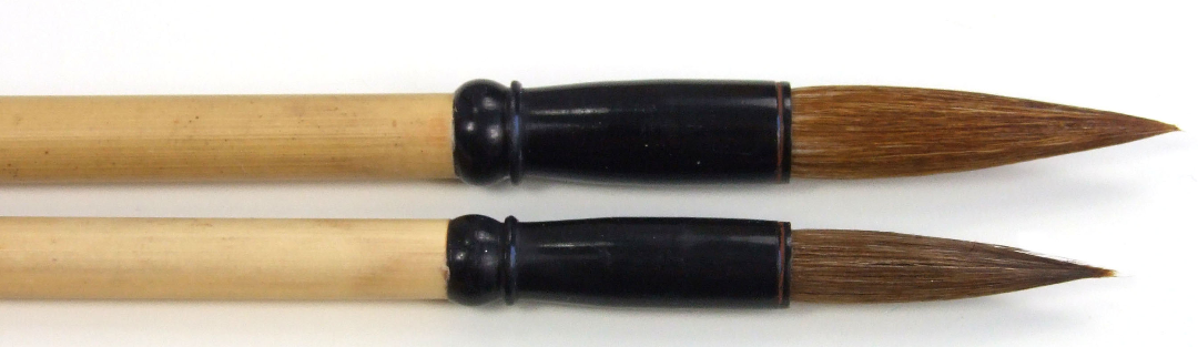 DFchinese-calligraphy-set-of-2-round-brushes-with-pony-hair-hb251-1-3-2398-p.jpg