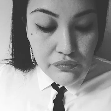 Headshot-formatted-Alana.jpg