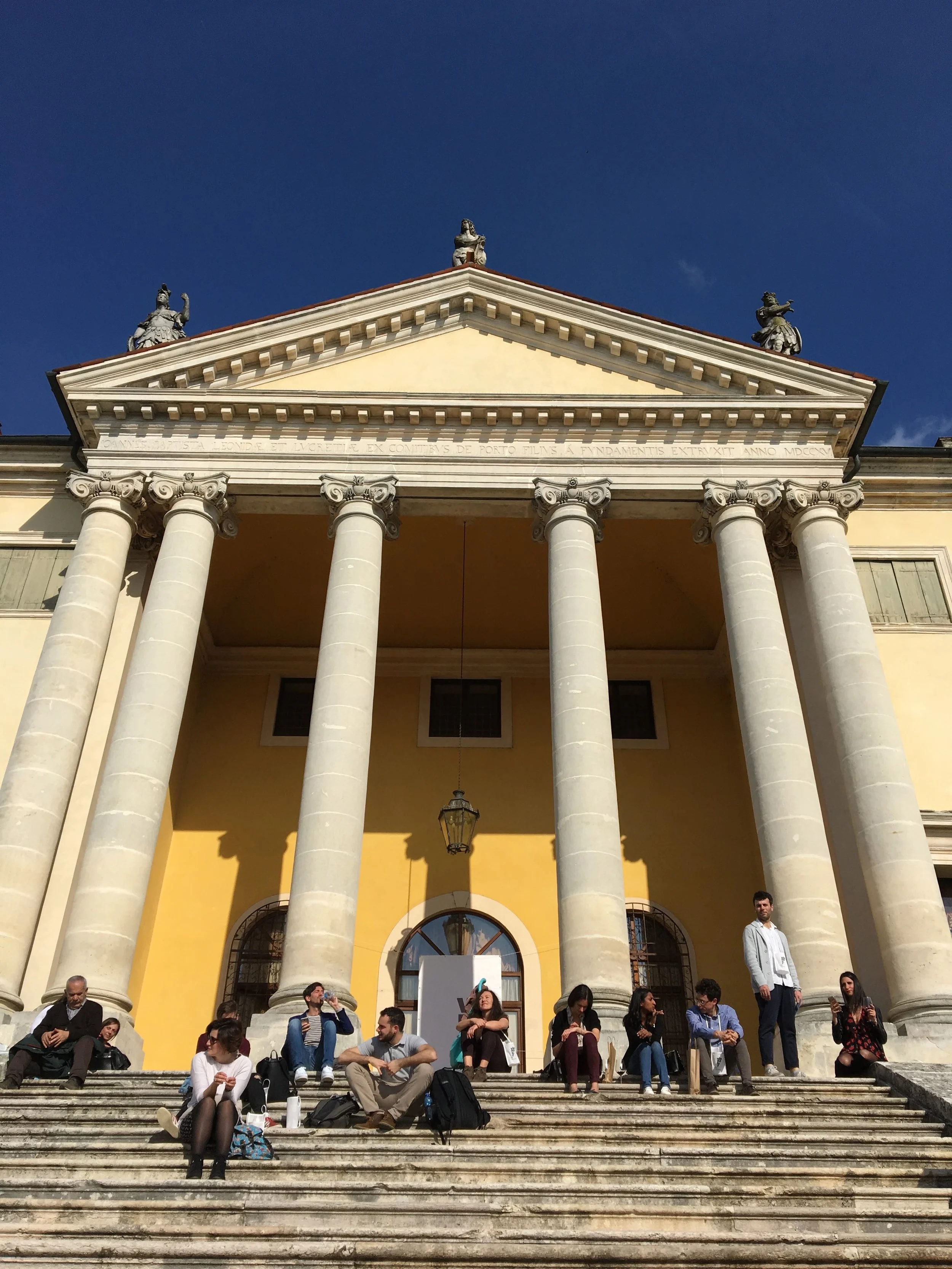La splendida quindicesima edizione di Vinnatur a Villa Favorita